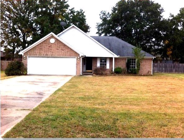 61 E Main St, Greenbrier, AR 72058