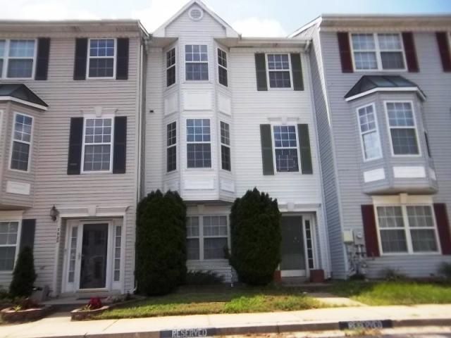 7922 Beach Plum Ln, Severn, MD 21144