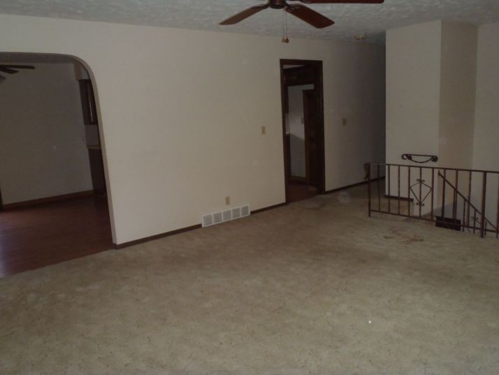 5406 Bay Meadows R, Omaha, NE 68127