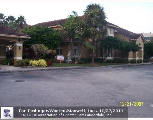 450 S PARK RD # 108, Hollywood, FL 33021