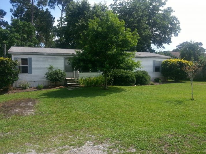 456 Lakeview St, Mary Esther, FL 32569