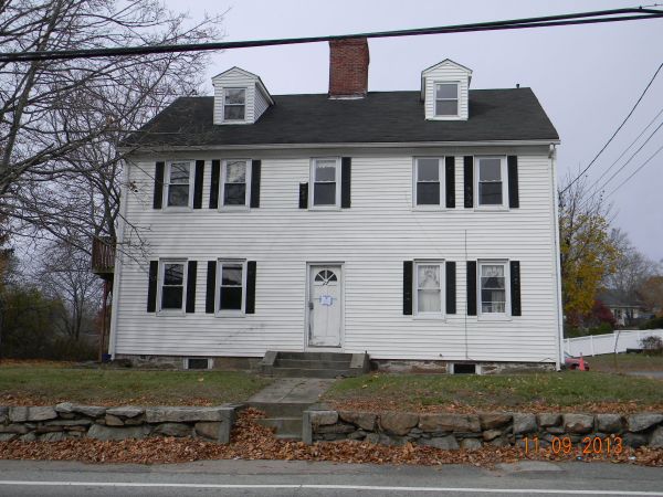 27 Main St, North Smithfield, RI 02896