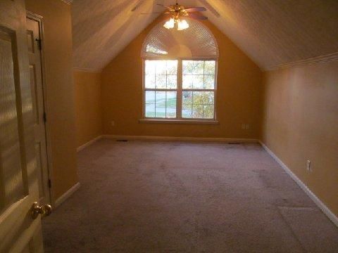 4105 Mimosa View Dr, Louisville, KY 40299