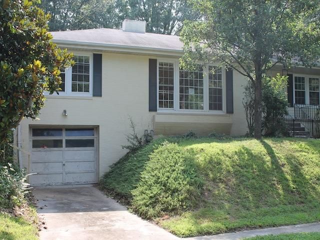 100 Oakwood Place, Danville, VA 24541