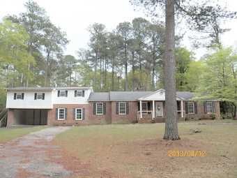 37 York St, Florence, SC 29506