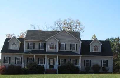 14418 Woodland Hills Dr, Colonial Heights, VA 23834
