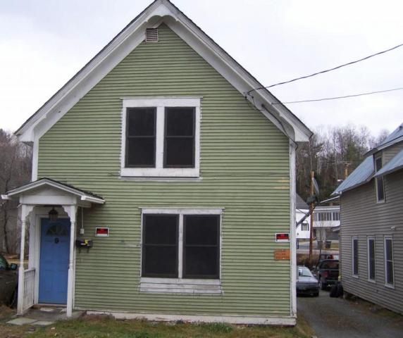 9 Farwell St, Barre, VT 05641