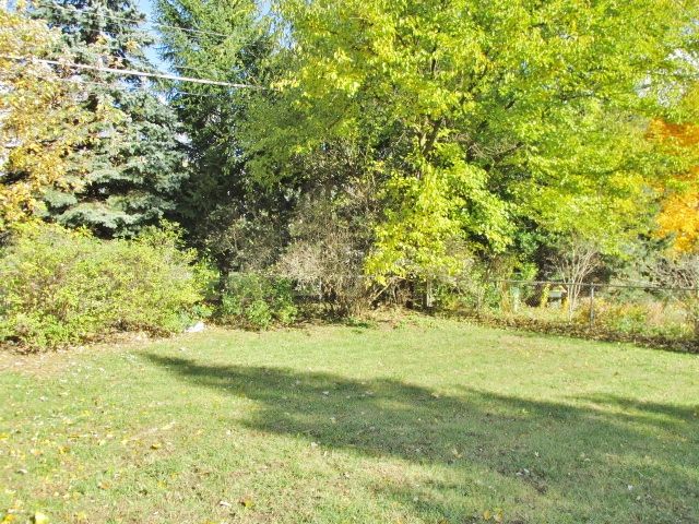 33204 Flanders St, Farmington, MI 48336