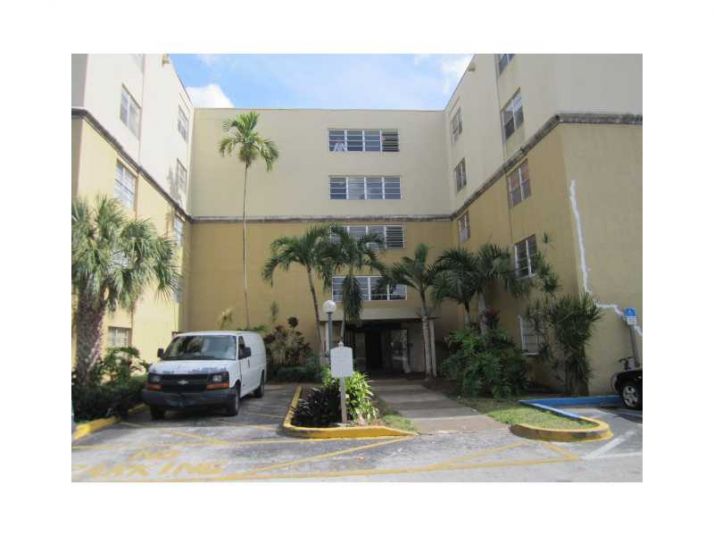 6950 MIAMI GARDENS DR # 2-106, Hialeah, FL 33015