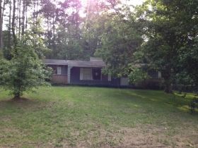 2685 Woodside Dr, Jackson, MS 39204