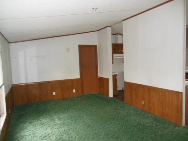 1879 S Woodland Dr, Fayetteville, OH 45118