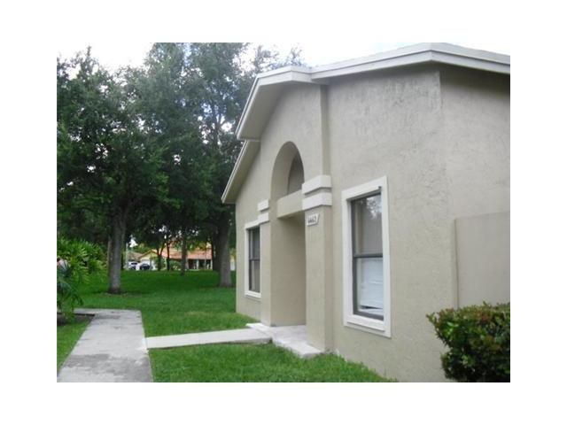 6462 SW 152 PL # 13-62, Miami, FL 33193