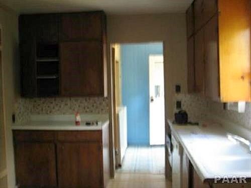 Roosevelt, Creve Coeur, IL 61610
