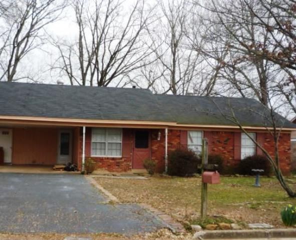 1244 Simmonsridge Dr, Collierville, TN 38017