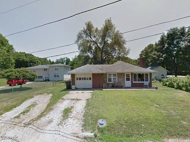 Caroline St, Creve Coeur, IL 61610
