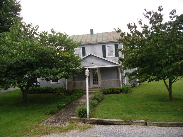 42 Moran Farm Ln, Troutville, VA 24175