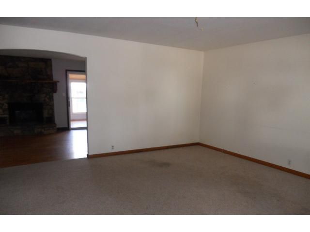 408 N Louise Ave, Saint James, MO 65559
