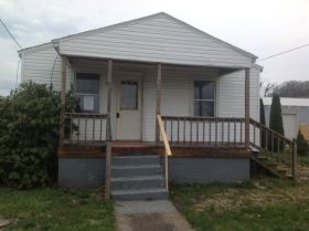 205 Hollway Street, Henderson, WV 25106