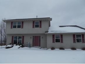 1572 Cardinal Ln, Green Bay, WI 54313