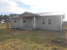1561 Bloomington Rd, Leitchfield, KY 42754