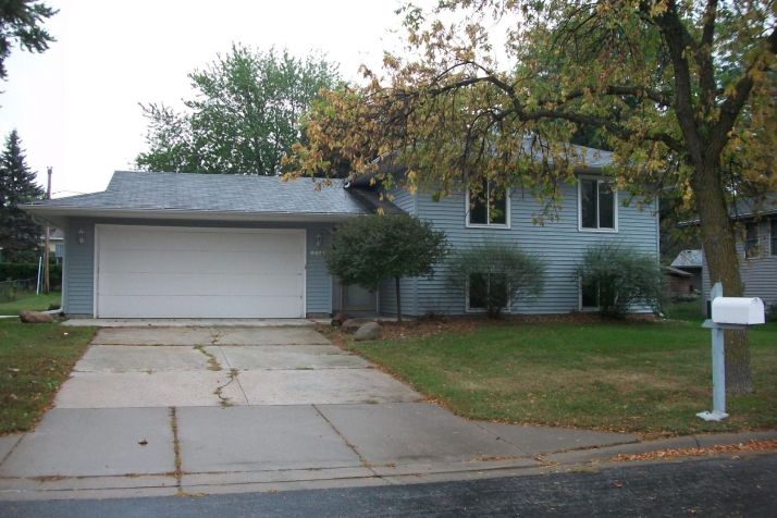 8443 80th Street S, Cottage Grove, MN 55016
