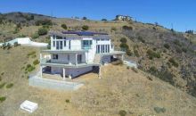 2501 Barrymore Dr Malibu, CA 90265