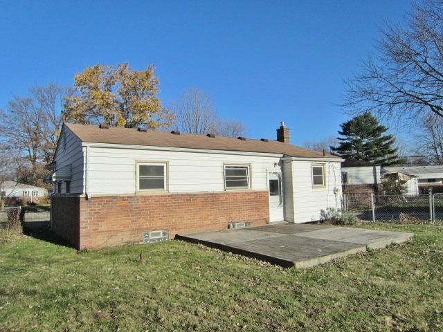 8980 Weddel St, Taylor, MI 48180