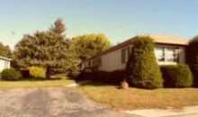 185 Lakeshore Circle Oxford, MI 48371