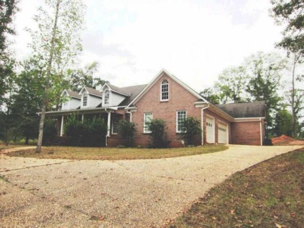 710 Wild Turkey Dr, Pine Mountain, GA 31822