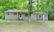 3916 Dees Rd Houghton Lake, MI 48629