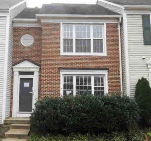 2003 Paddle Boat Ln, Woodbridge, VA 22192