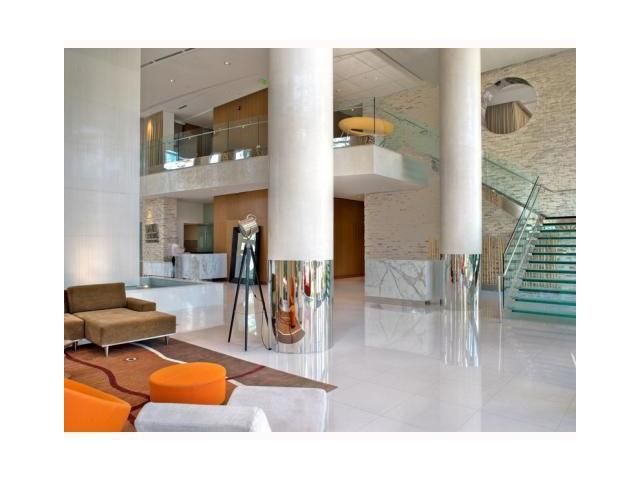 41 SE 5 ST # 2006, Miami, FL 33131