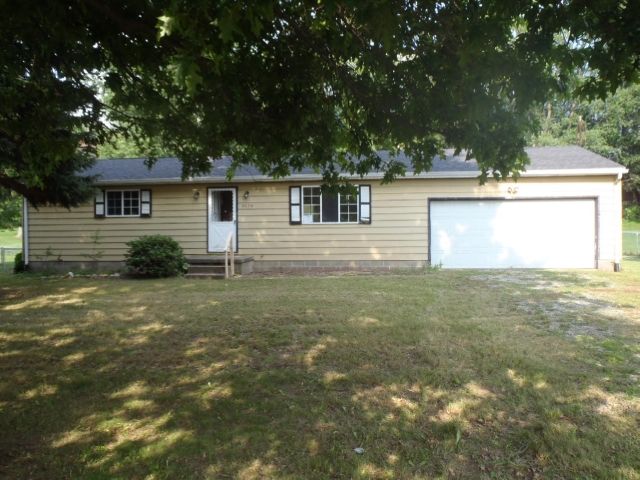 8674 Greenmeadow Ave NW, Canal Fulton, OH 44614