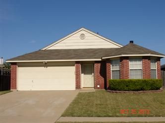 1909 Salt Flats Trl, Arlington, TX 76002