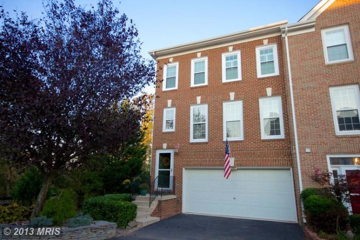 25200 DUNVEGAN SQUARE, Chantilly, VA 20152