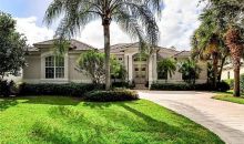 1947 Wexford Ct Naples, FL 34109