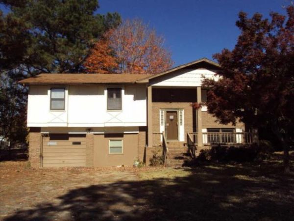 1918 Glen Davis Ln, Oxford, AL 36203