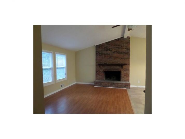 5529 Blackhawk Drive, Acworth, GA 30102