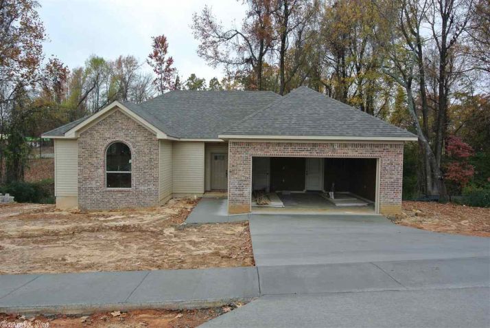 301 Derek Ct, Alexander, AR 72002