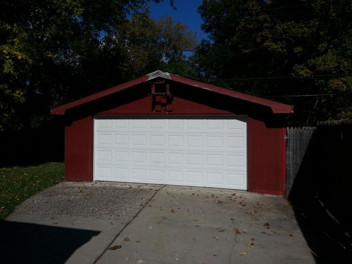 10730 Oak Park Blvd, Oak Park, MI 48237