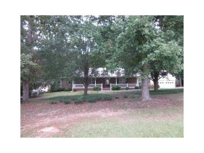 30 Cessna Lane, Stockbridge, GA 30281