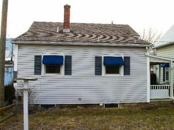 137 E Center St, Fostoria, OH 44830