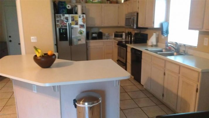 2815 E Blackhawk Drive, Phoenix, AZ 85050