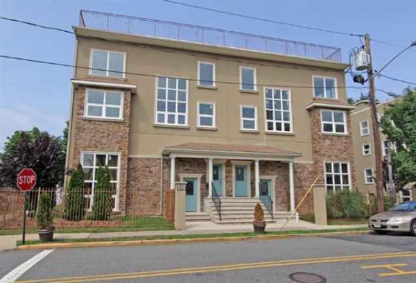 556 VALLEY ST, Orange, NJ 07050