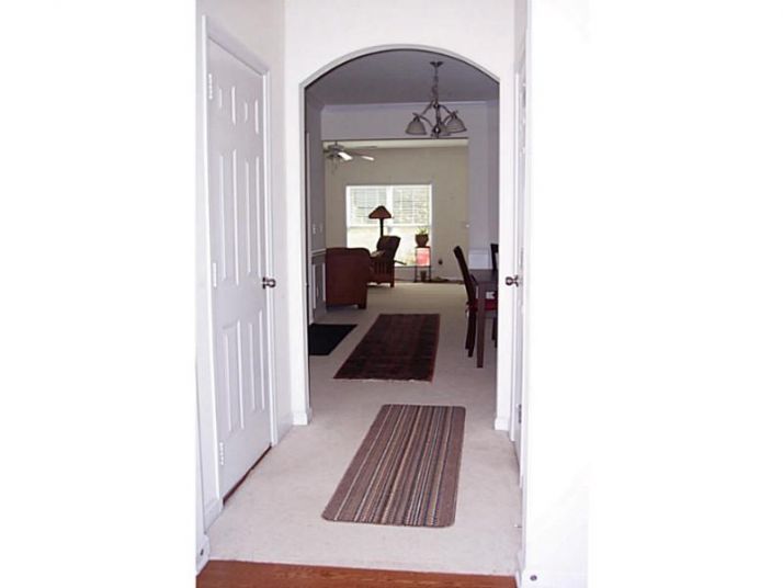 1926 Lakeshore Overlook Circle, Kennesaw, GA 30152