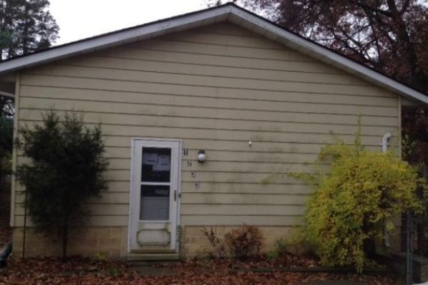 1233 Glen Ct, Walled Lake, MI 48390