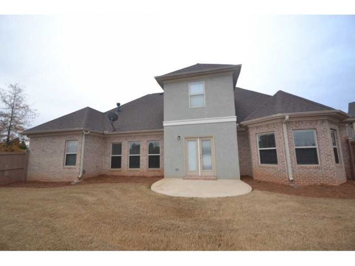 300 Everly Circle, Locust Grove, GA 30248