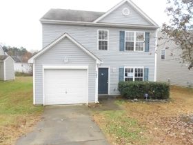 7207 Hidden Creek Dr, Charlotte, NC 28214