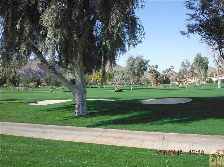 Lago Dr, La Quinta, CA 92253