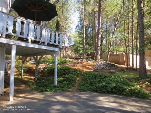 15507 Robert Ct, Grass Valley, CA 95949